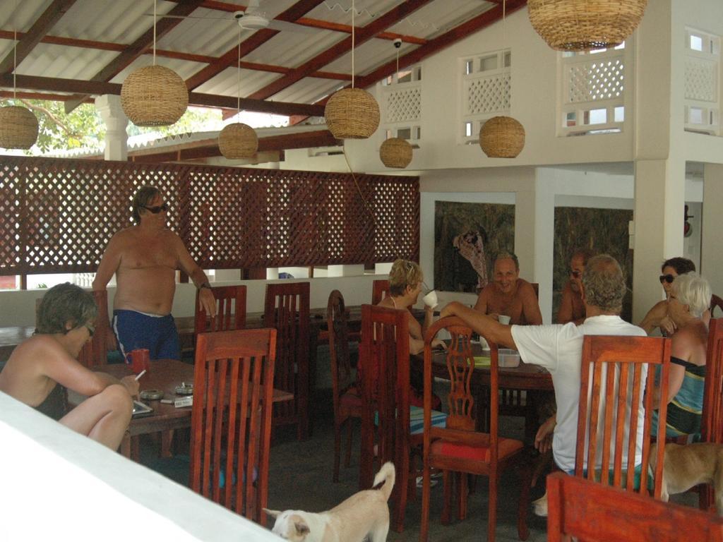 Vidisa Hotel ヒッカドゥワ エクステリア 写真